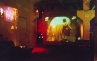 Performance im Pathos