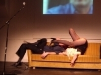 Performance im Pathos